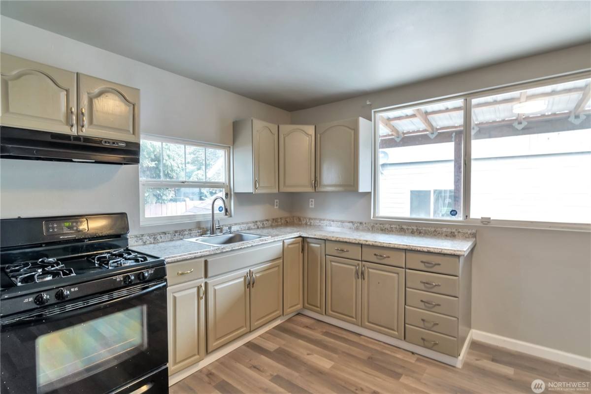 House for rent at 730 S Elmgrove St, Seattle, WA 98108
