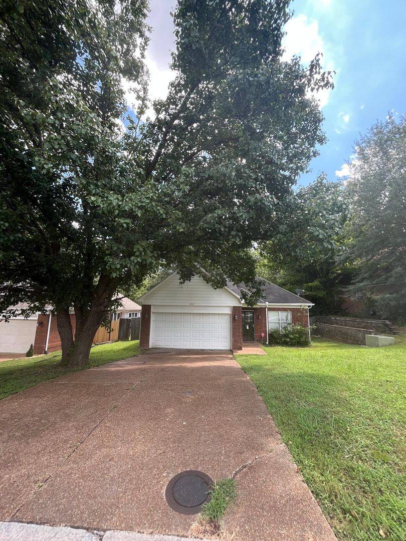 692 Walnut Valley Lane, Cordova, TN 38018