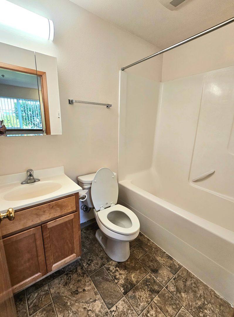 Apartment for rent at 4210 110th St SW, Lakewood, WA 98499