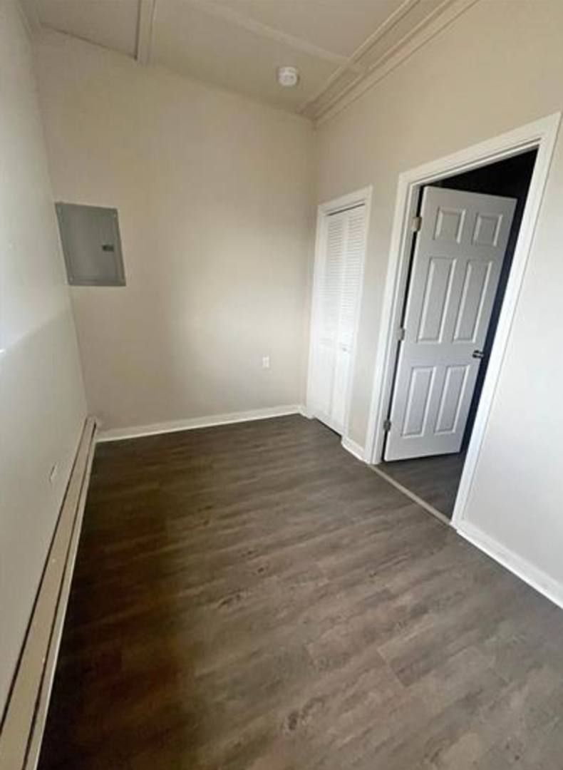 Apartment for rent at 1525 S Walnut St, Muncie, IN 47302