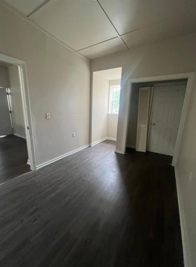 Apartment for rent at 1525 S Walnut St, Muncie, IN 47302