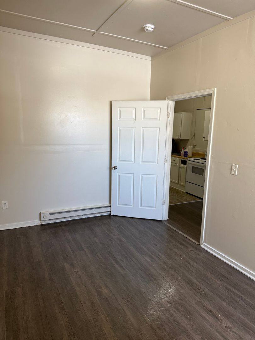 Apartment for rent at 1525 S Walnut St, Muncie, IN 47302