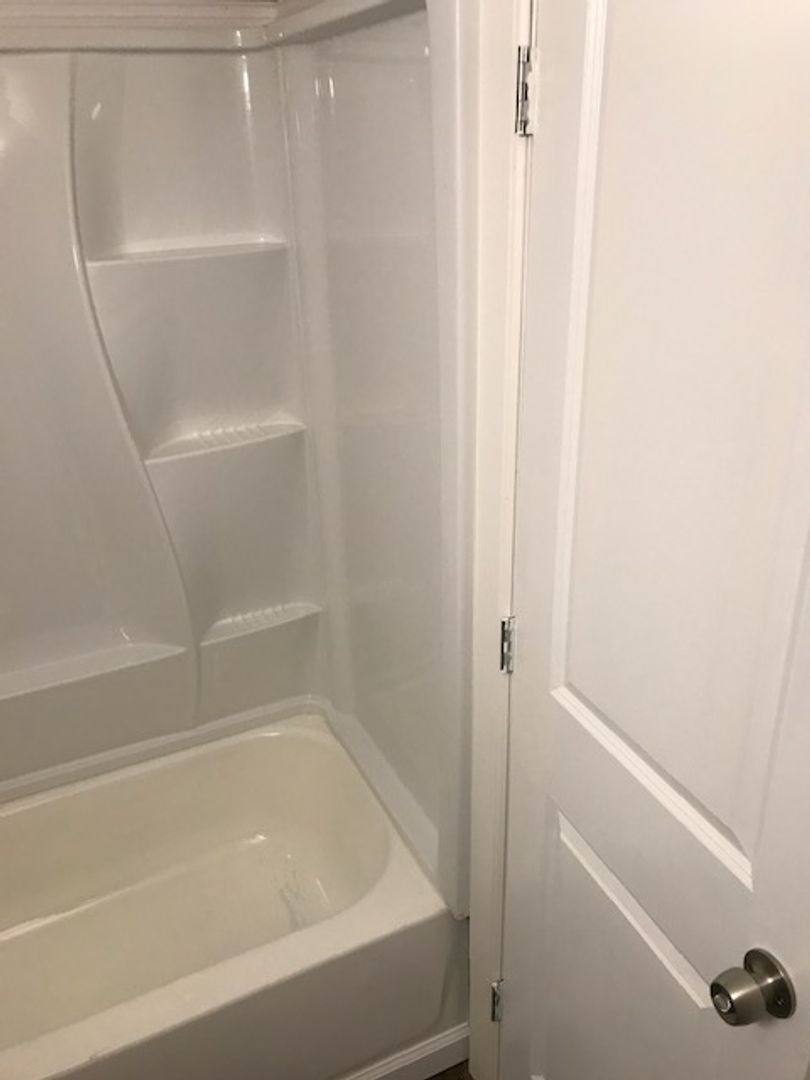 Apartment for rent at 940 E Hattie St, Fort Worth, TX 76104