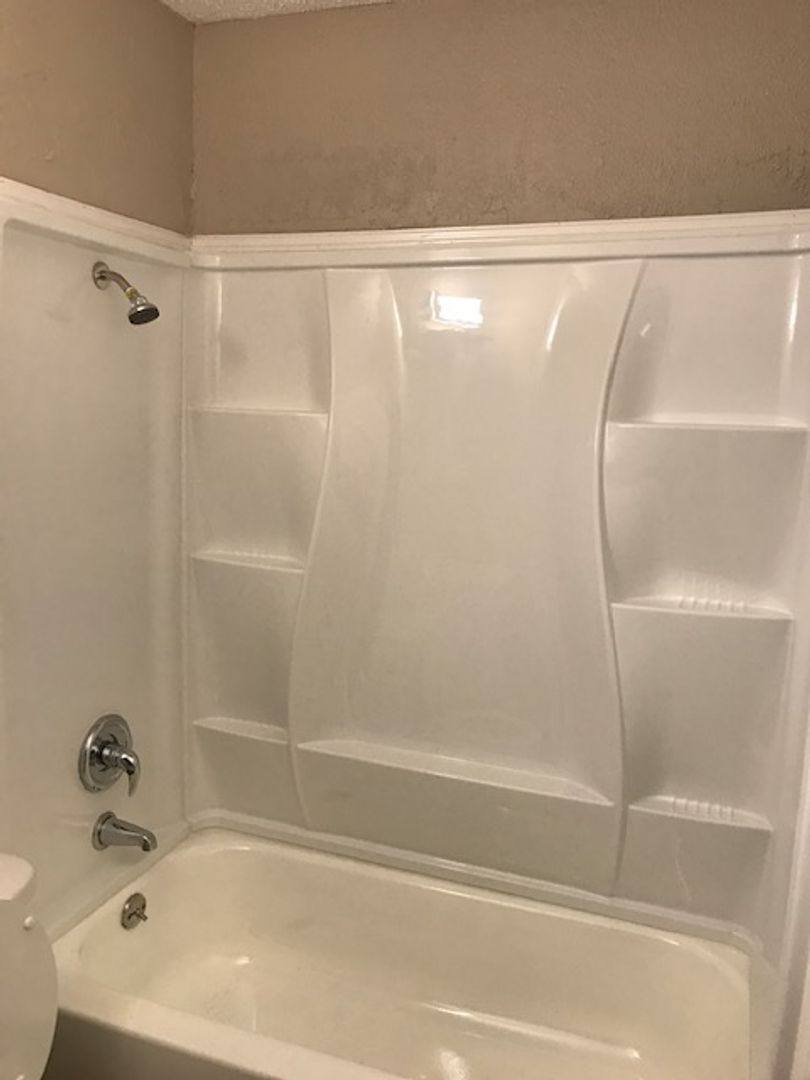 Apartment for rent at 940 E Hattie St, Fort Worth, TX 76104