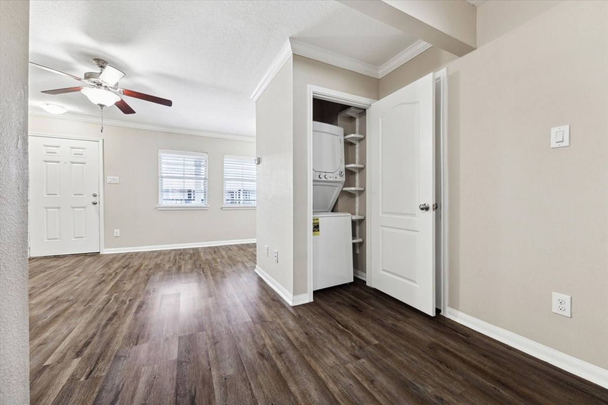 Apartment for rent at 427 W 16th, Houston, TX 77008