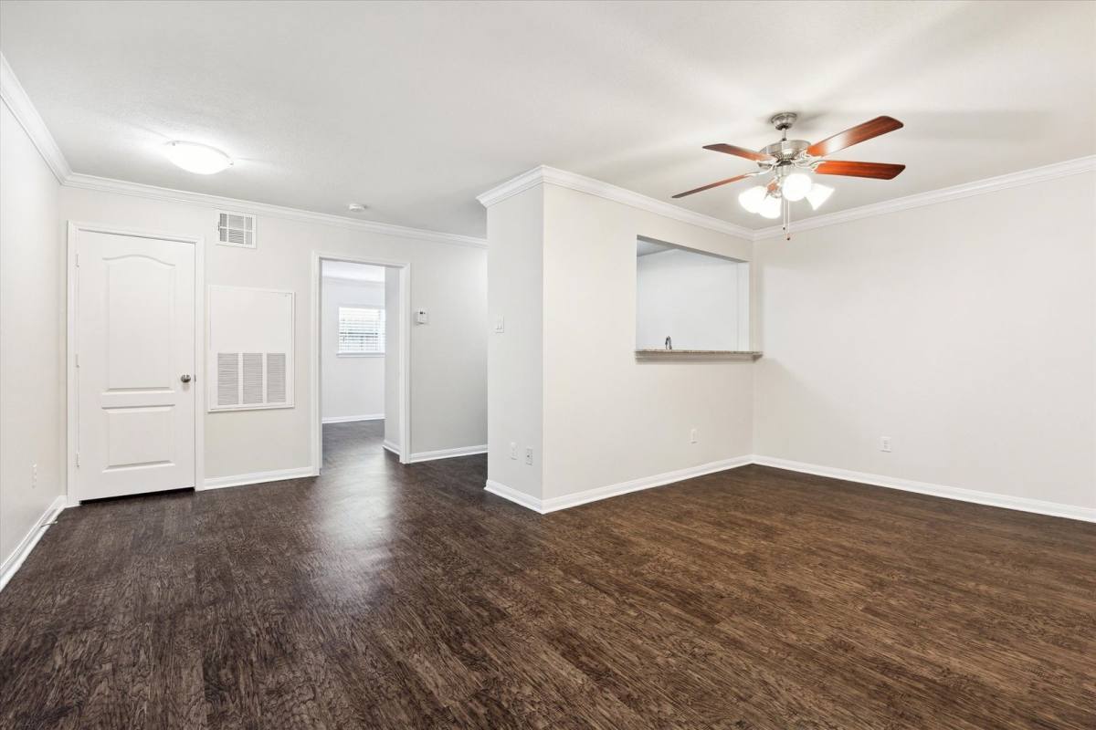 Apartment for rent at 427 W 16th, Houston, TX 77008