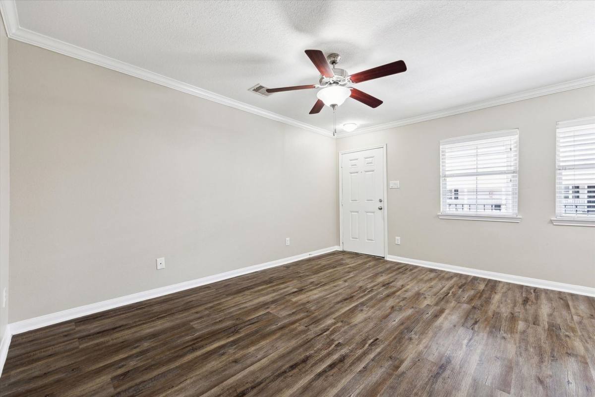 Apartment for rent at 427 W 16th, Houston, TX 77008