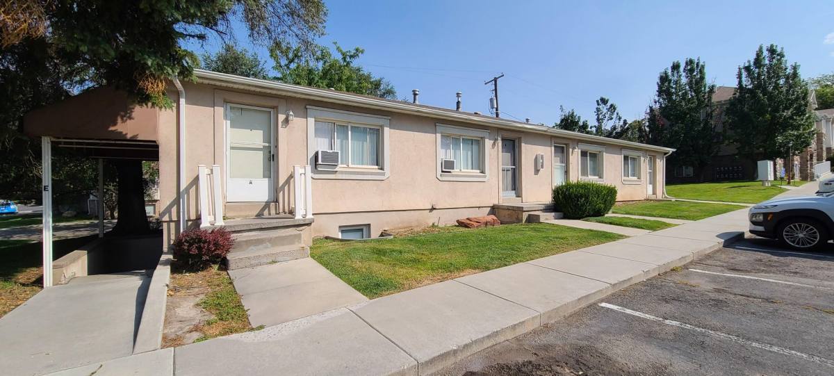 Apartment for rent at 4109 S Highland Dr, Salt Lake City, UT 84124