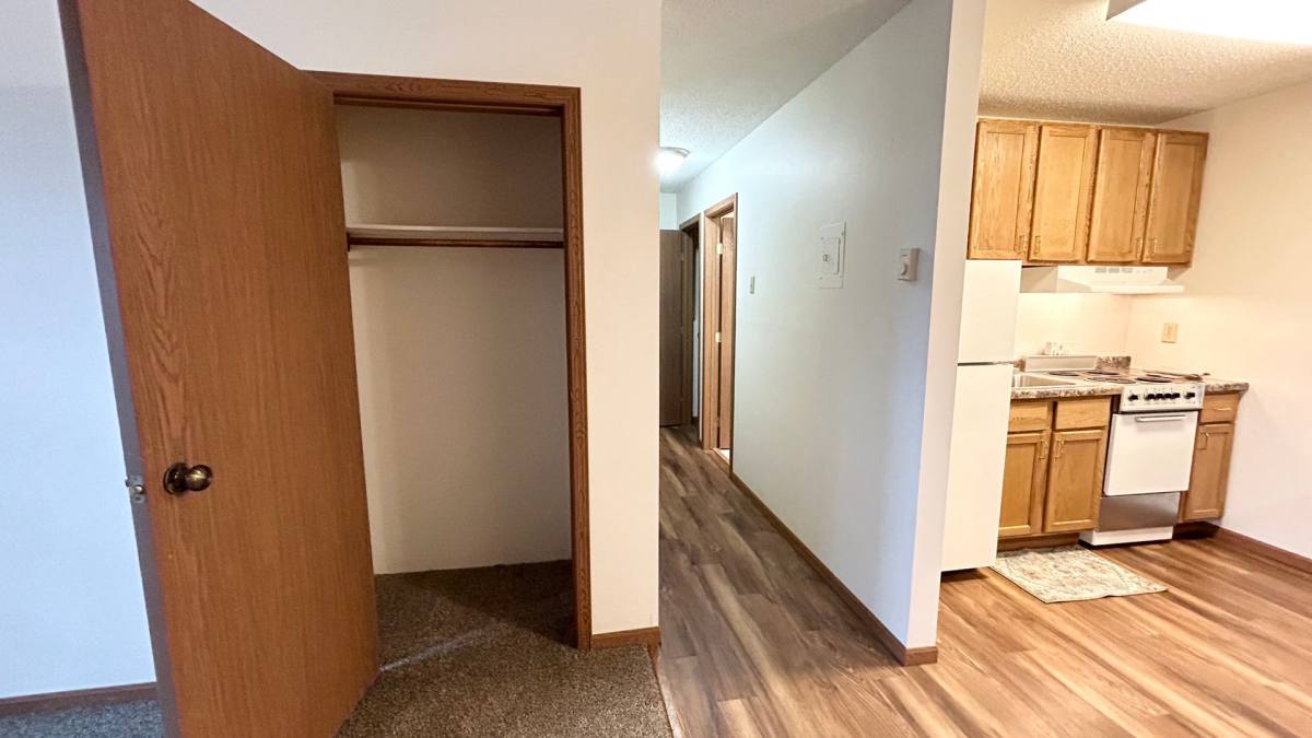 Apartment for rent at 925-926 9th Ave W, West Fargo, ND 58078