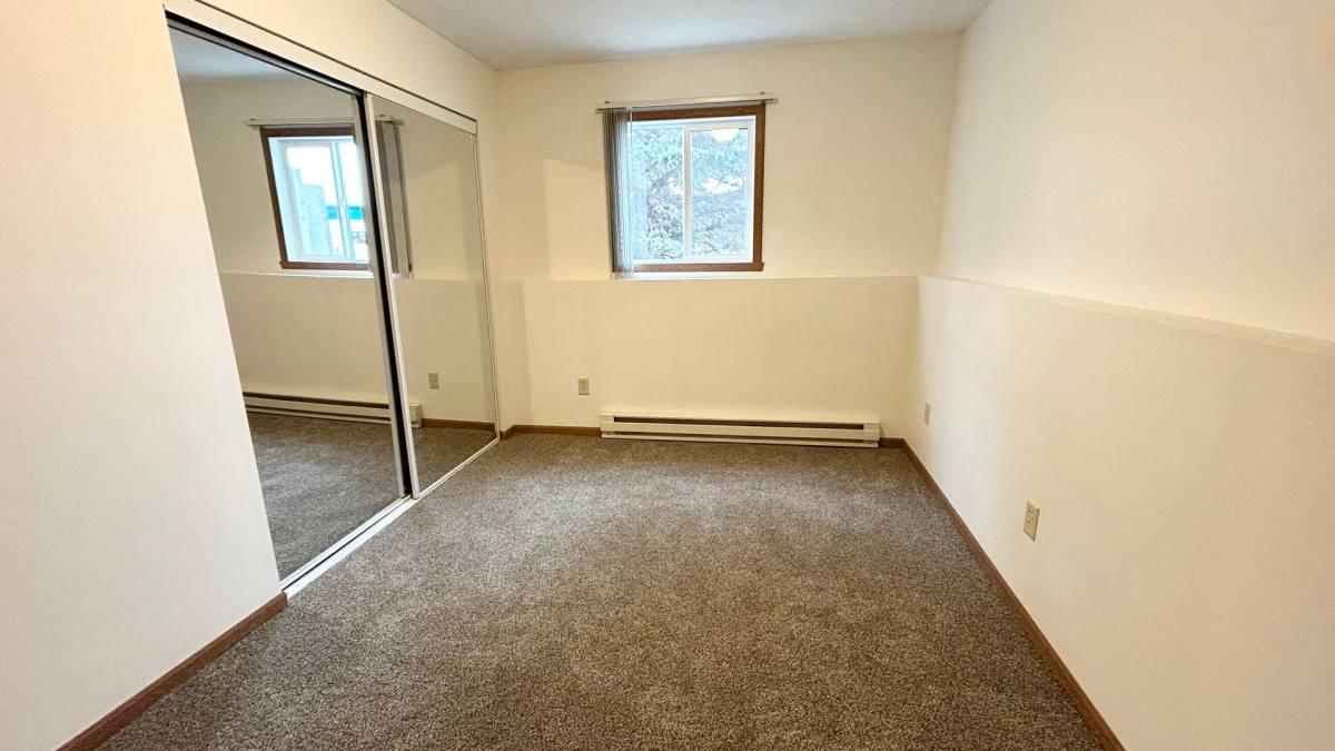 Apartment for rent at 925-926 9th Ave W, West Fargo, ND 58078
