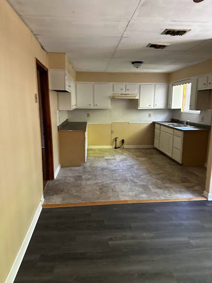 House for rent at 320 16th St S, Bessemer, AL 35020