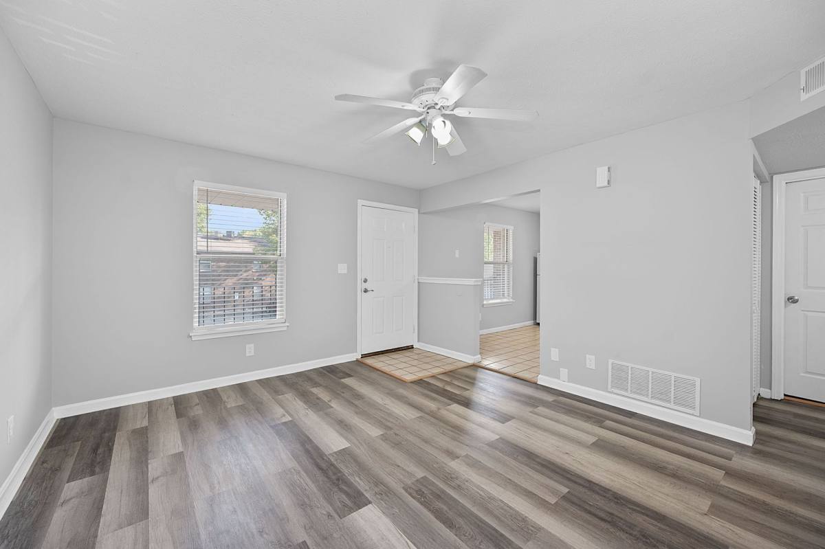 Apartment for rent at 3520 Park Row Dr, Louisville, KY 40216
