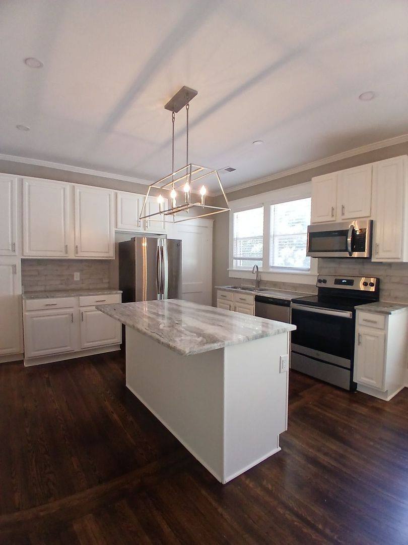 Apartment for rent at 285 Hawthorne St, Memphis, TN 38112