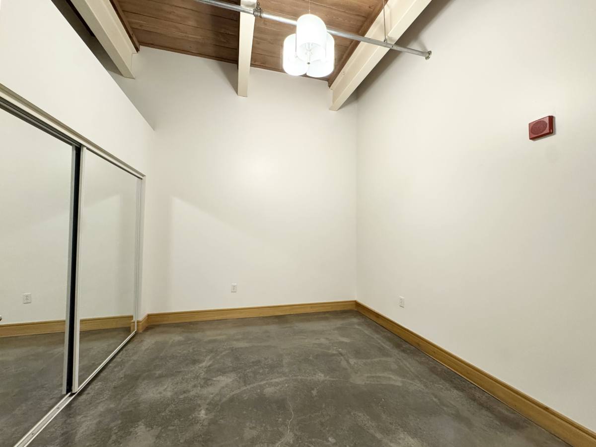 Apartment for rent at 380 W 22nd St #303, Kansas City, MO 64108