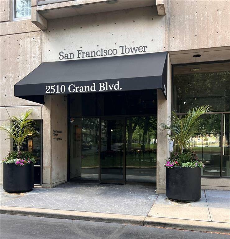 Condo for rent at 2510 Grand Blvd #2803, Kansas City, MO 64108