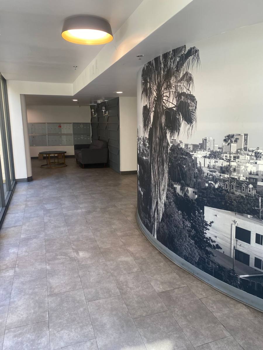 Apartment for rent at 6619 Leland Way, Los Angeles, CA 90028