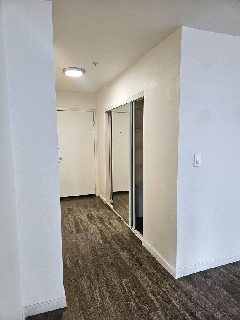 Apartment for rent at 6619 Leland Way, Los Angeles, CA 90028