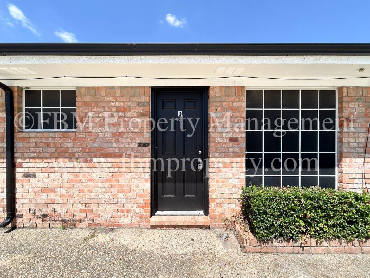 Apartment for rent at 2107 Bowie Dr, Corsicana, TX 75110