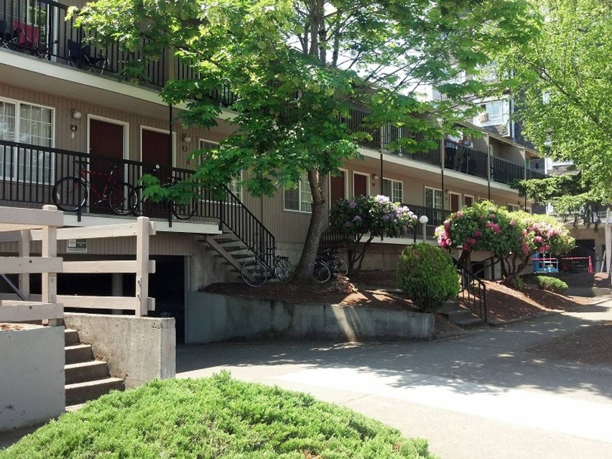Apartment for rent at 1290 E 18th Ave, Eugene, OR 97403