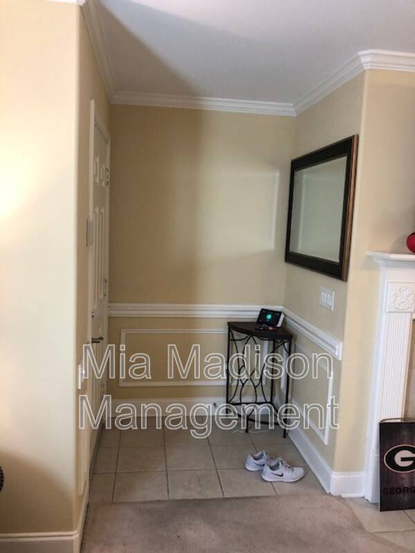 Townhouse for rent at 14 Winter Lake Circle, Pooler, GA 31322