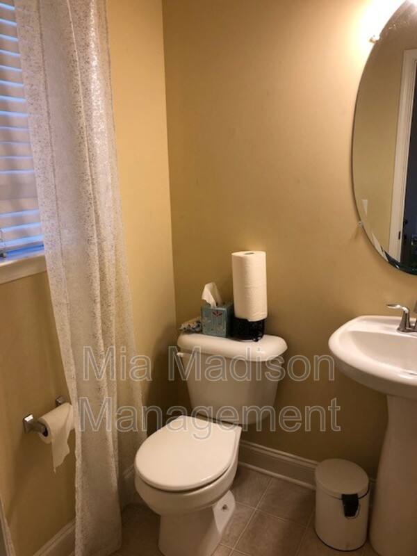 Townhouse for rent at 14 Winter Lake Circle, Pooler, GA 31322
