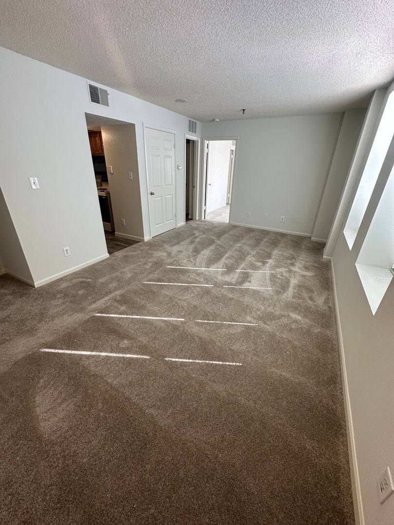 235 Ward Parkway, Kansas City, MO 64112 - Apartment For Rent - Image 3