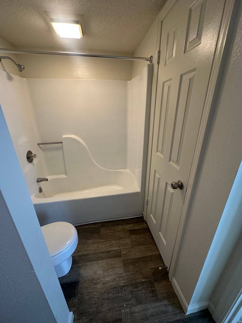 235 Ward Parkway, Kansas City, MO 64112 - Apartment For Rent - Image 6