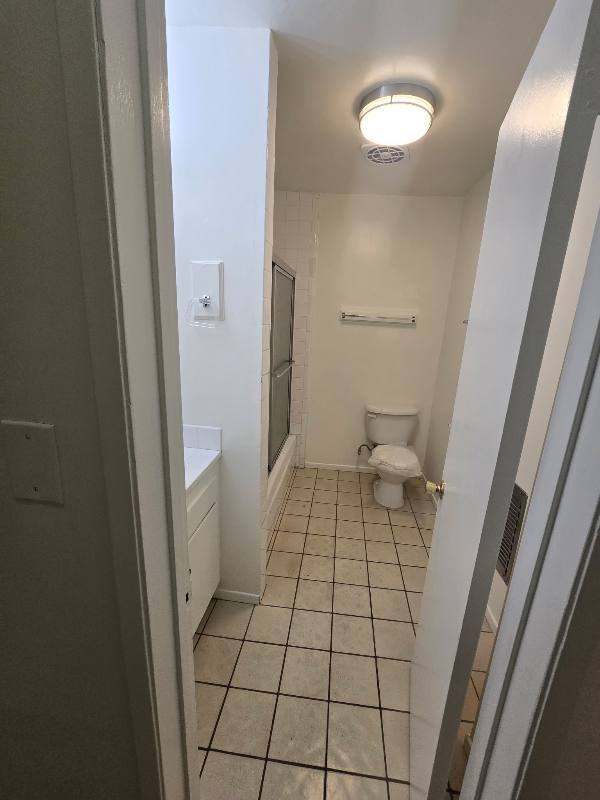 Apartment for rent at 701 S Oxford Ave, Los Angeles, CA 90005