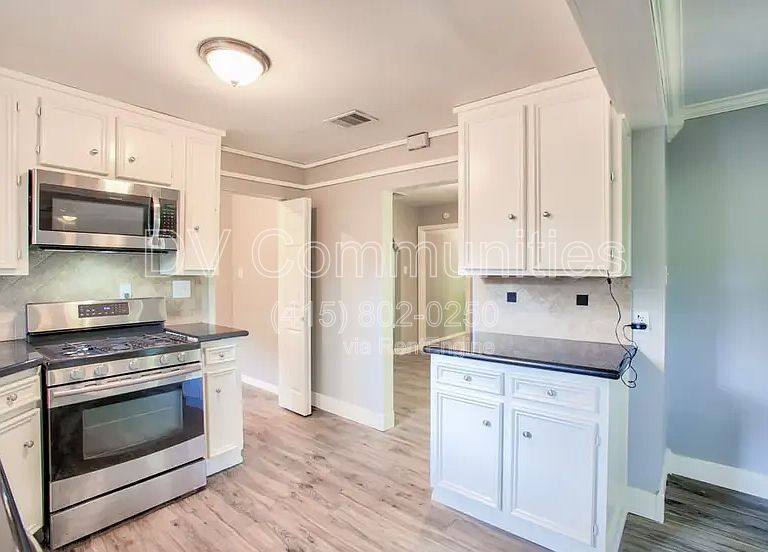 House for rent at 810 Charles Rd, Houston, TX 77076