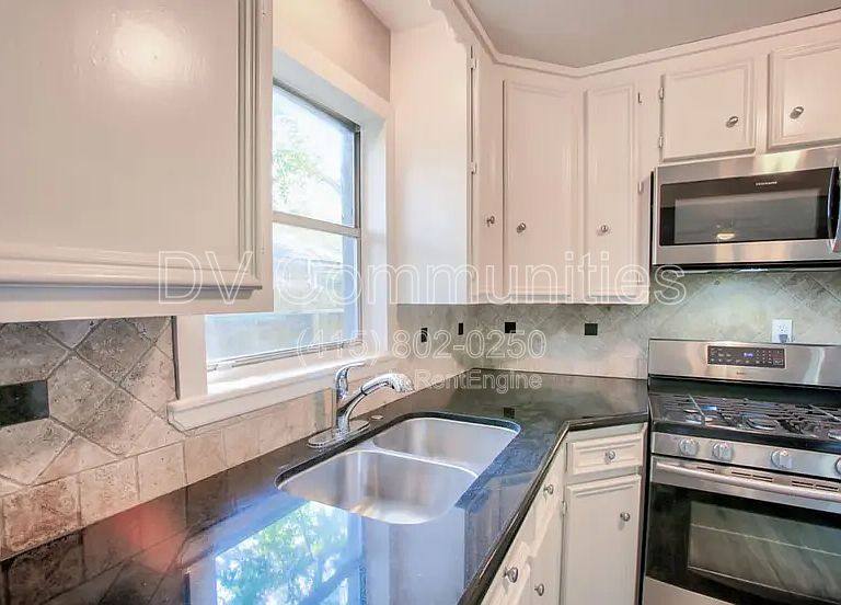 House for rent at 810 Charles Rd, Houston, TX 77076