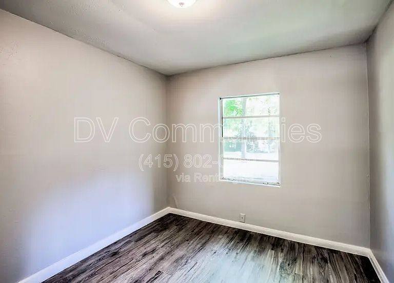House for rent at 810 Charles Rd, Houston, TX 77076