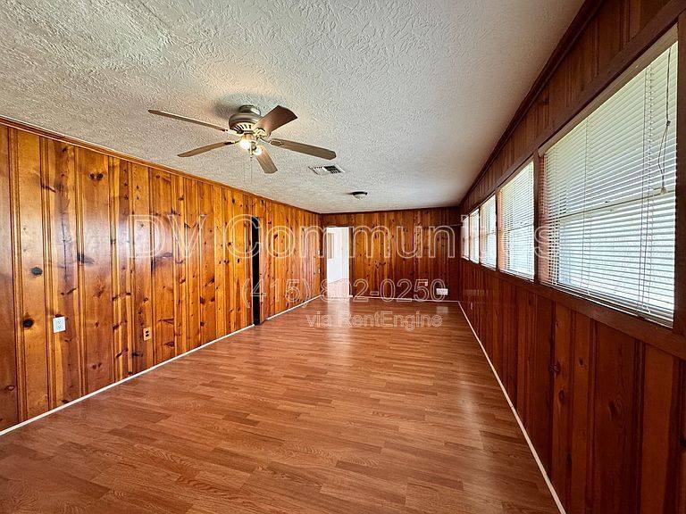 House for rent at 817 Westmont Dr, Houston, TX 77015