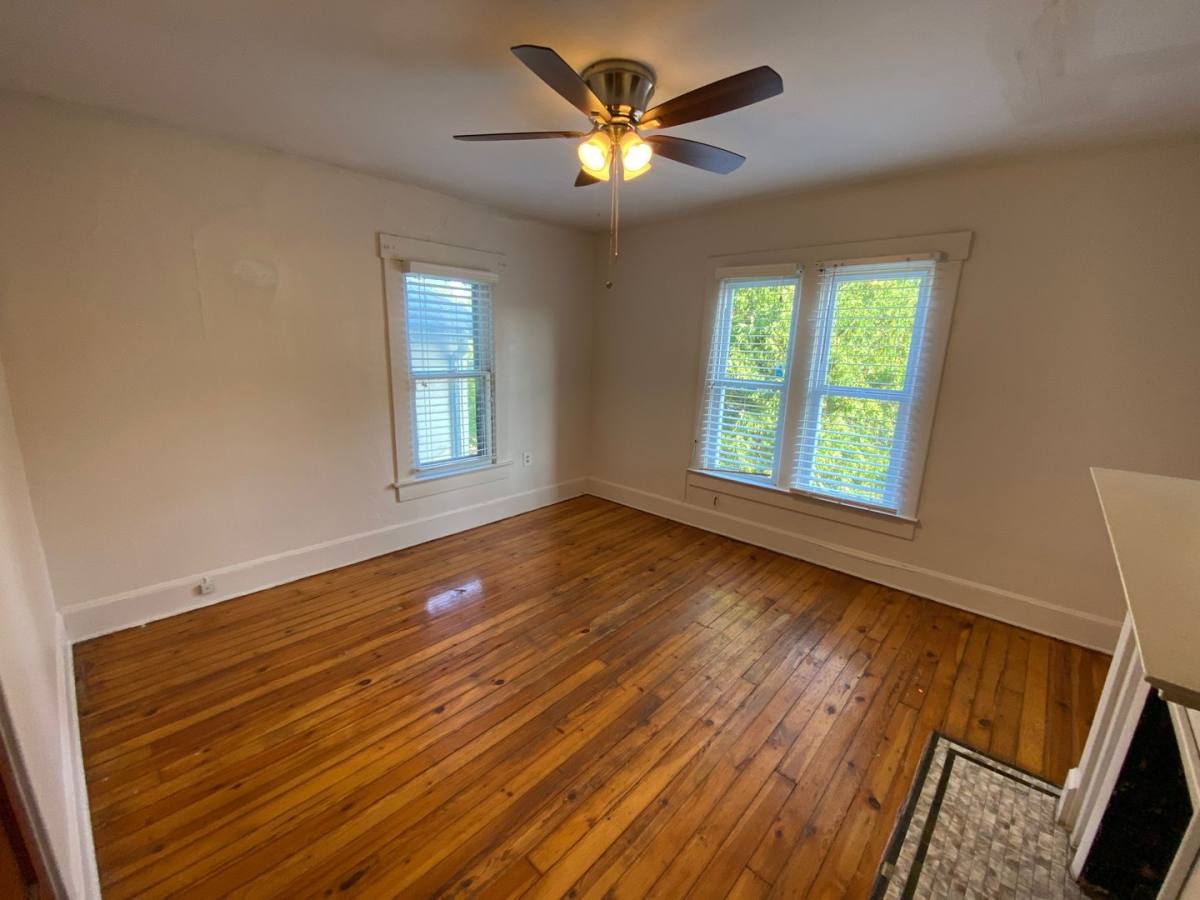 Apartment for rent at 49 W Blake Ave, Columbus, OH 43201