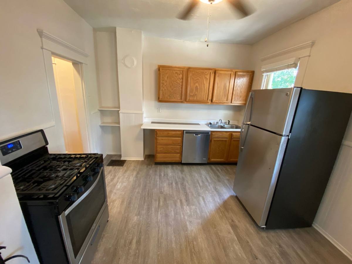 Apartment for rent at 49 W Blake Ave, Columbus, OH 43201