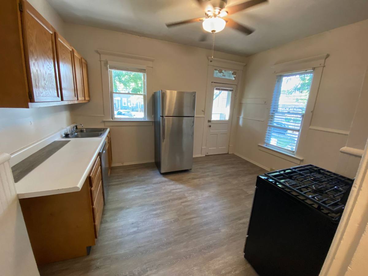 Apartment for rent at 49 W Blake Ave, Columbus, OH 43201