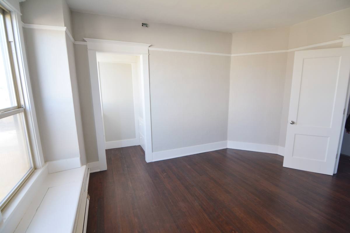 Apartment for rent at 920 S 9th St, Tacoma, WA 98405