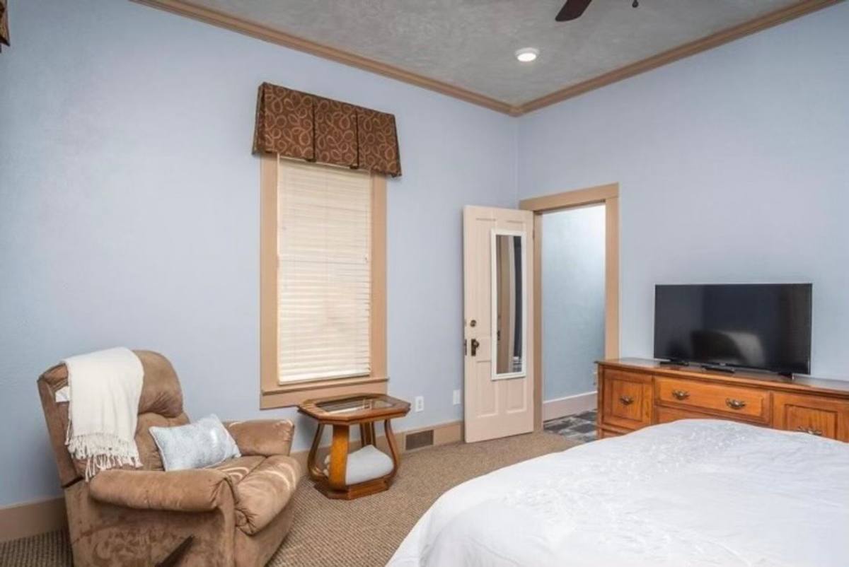 Apartment for rent at 936 E Center St, Pocatello, ID 83201