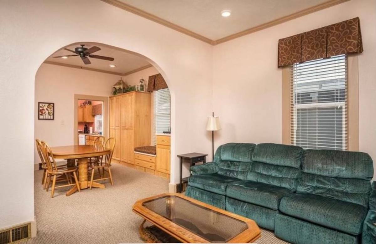 Apartment for rent at 936 E Center St, Pocatello, ID 83201