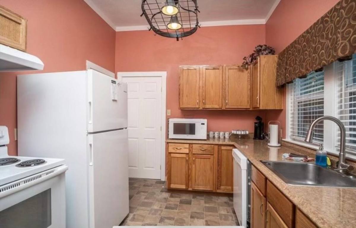 Apartment for rent at 936 E Center St, Pocatello, ID 83201