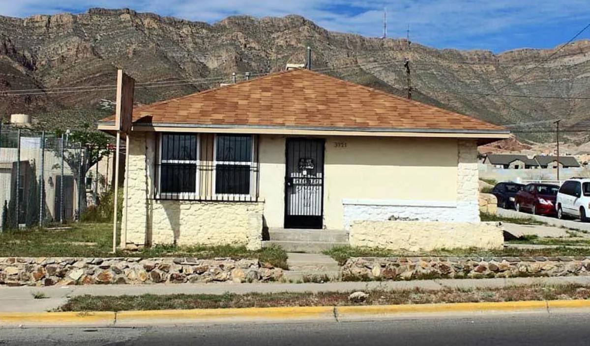 Apartment for rent at 3921 N Piedras St, El Paso, TX 79930