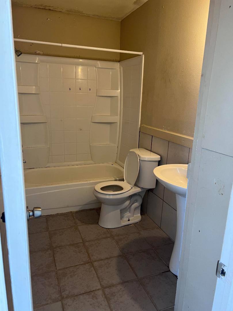 Apartment for rent at 3921 N Piedras St, El Paso, TX 79930