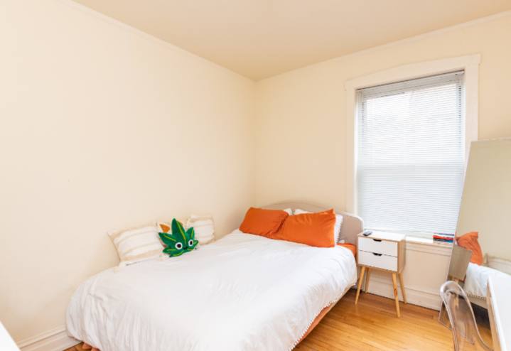 Apartment for rent at 3413 N Elaine Place #2, Chicago, IL 60657