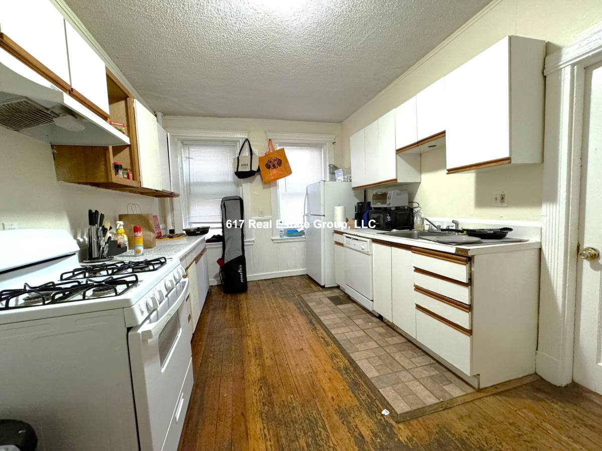 Apartment for rent at 447 Park Dr #GI, Boston, MA 02215