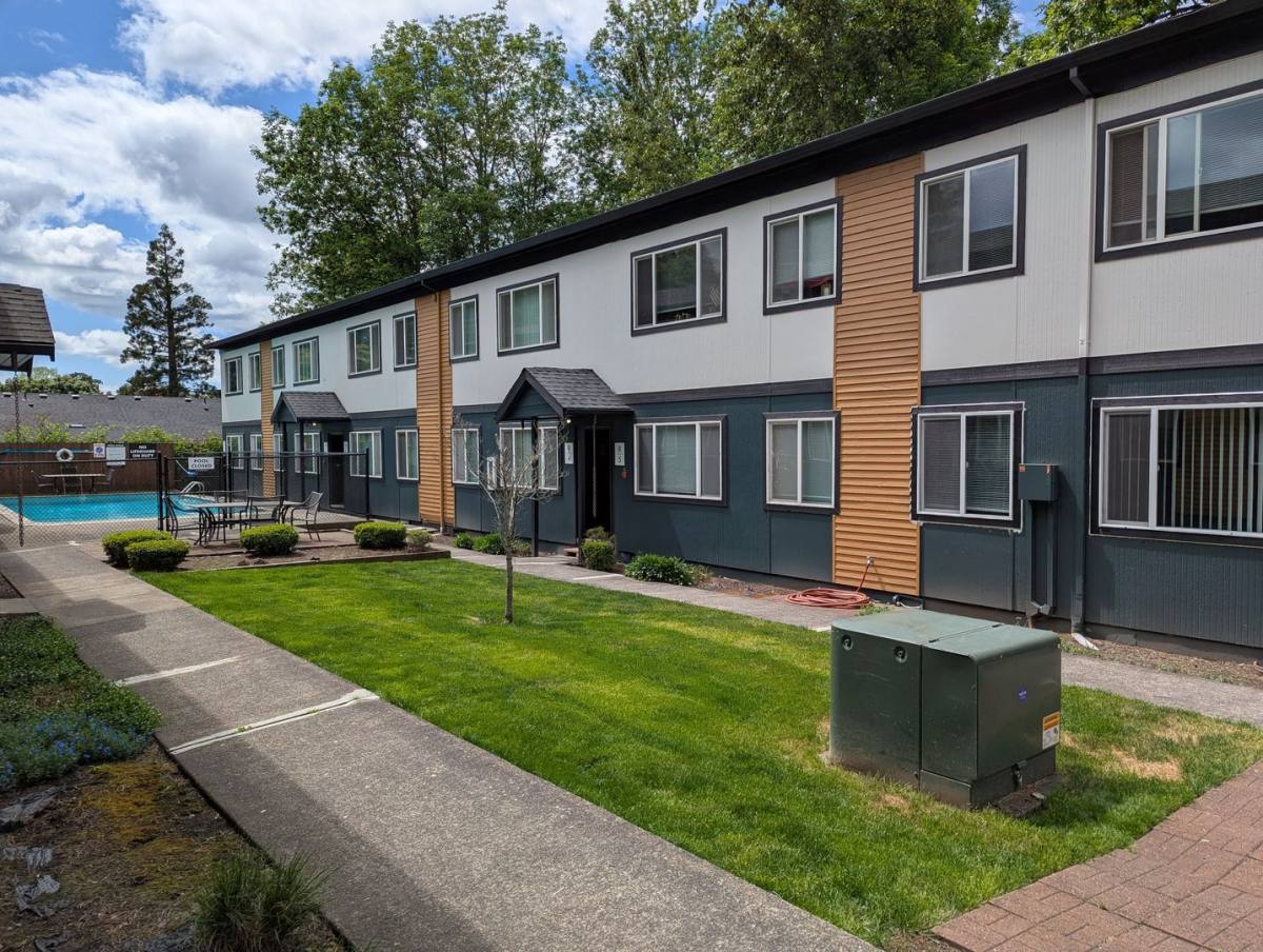 Apartment for rent at 11867 SW Greenburg Rd, Portland, OR 97223