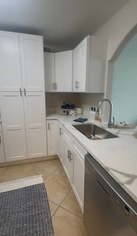 Apartment for rent at 1883 Shore Dr S, Saint Petersburg, FL 33707