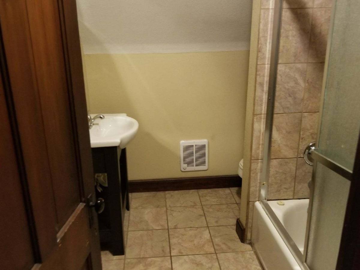 Apartment for rent at 2240 N 4th St, Columbus, OH 43201