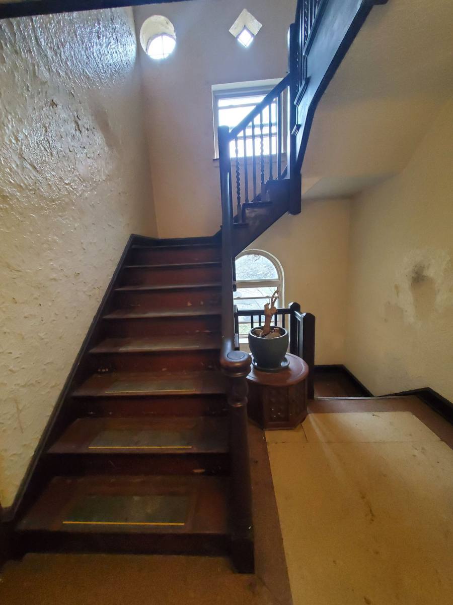 Apartment for rent at 2340 Victory Parkway, Cincinnati, OH 45206