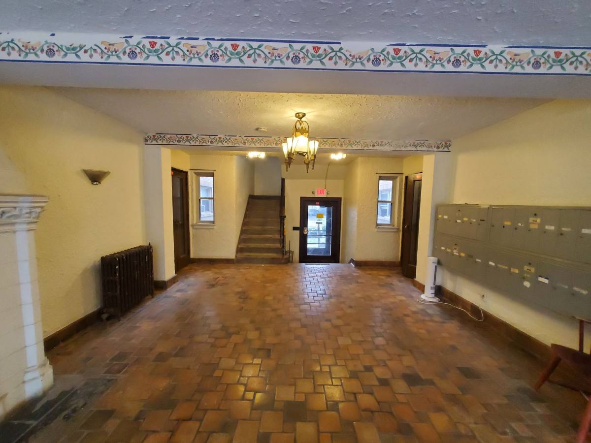 Apartment for rent at 2340 Victory Parkway, Cincinnati, OH 45206