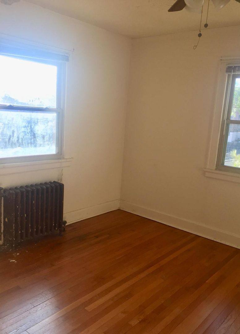 Apartment for rent at 2340 Victory Parkway, Cincinnati, OH 45206