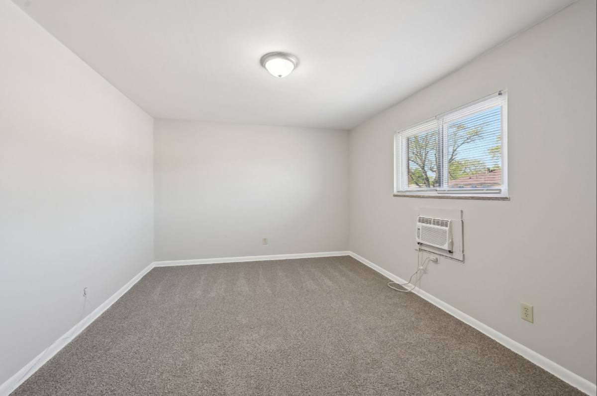 Apartment for rent at 5827 N Meadows Blvd, Columbus, OH 43229